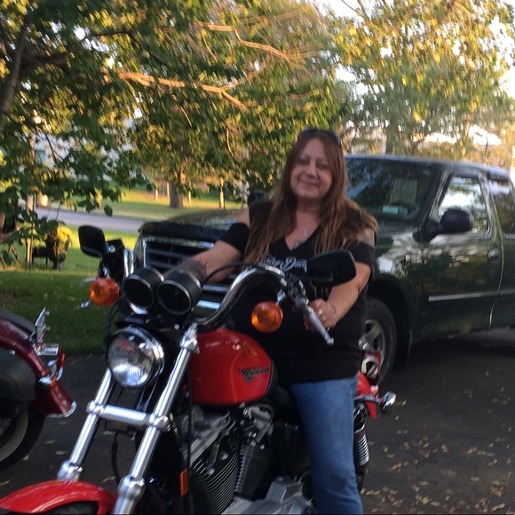 Meet your Posher, Lucia - Picture 1 of 1